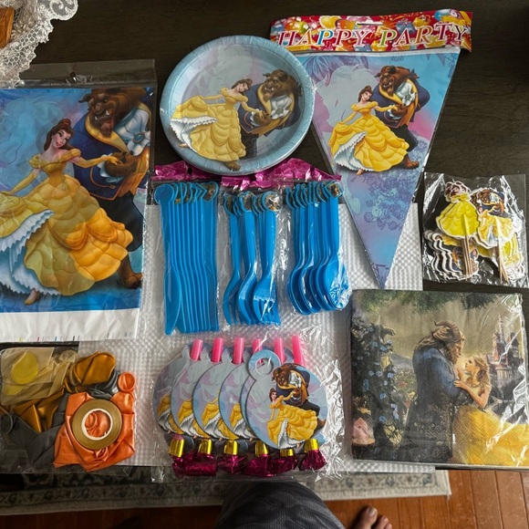 Lot of 3- Beauty and The Beast Party Set - for 30 people New - Picture 3 of 6